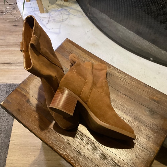 Steve Madden Brown Ankle Boots - Picture 4 of 9